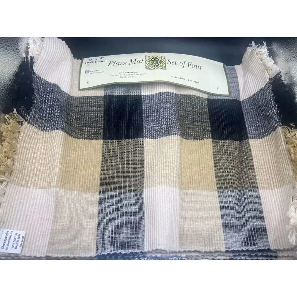 Chesapeake Merchandising Inc 100% Algodon Set Of 4 Placemats RN#94438 13'' 19*''